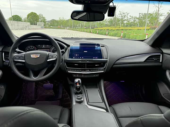 Фото 6 - Cadillac CT5