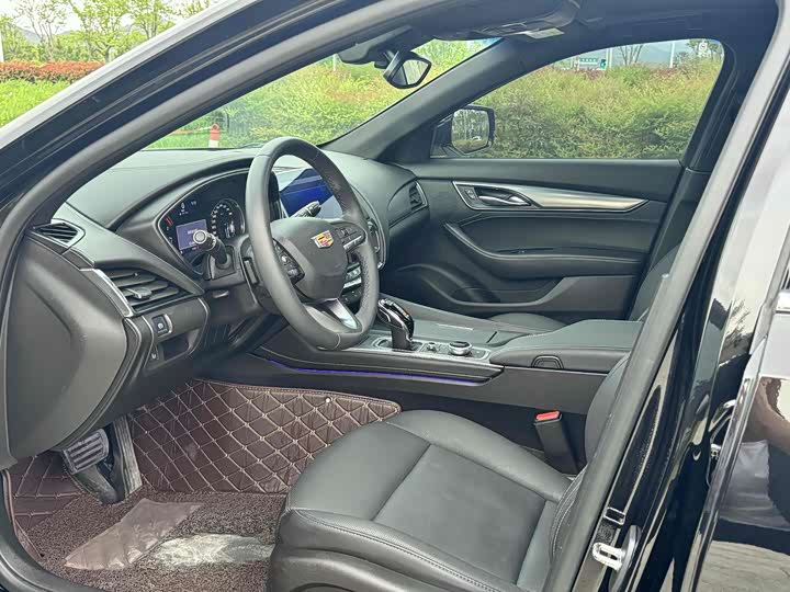 Фото 9 - Cadillac CT5