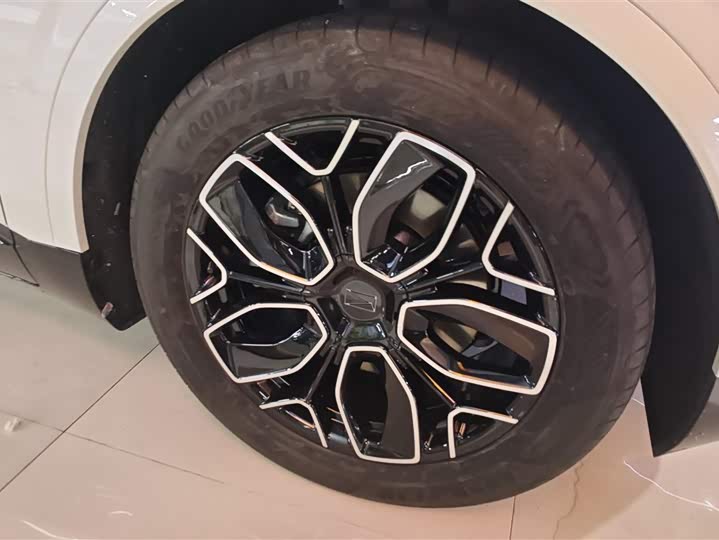 Фото 6 - Avatr 07