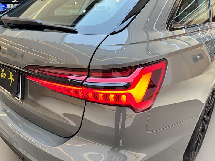 Фото 8 - Audi A6