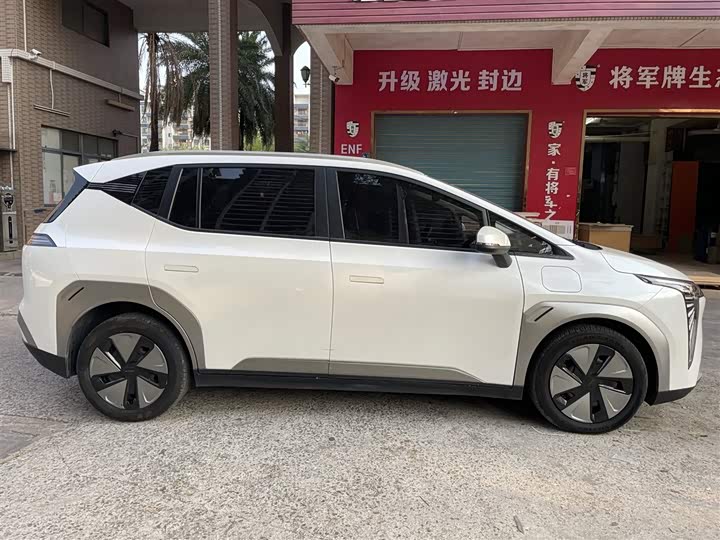 Фото 3 - GAC Aion Y