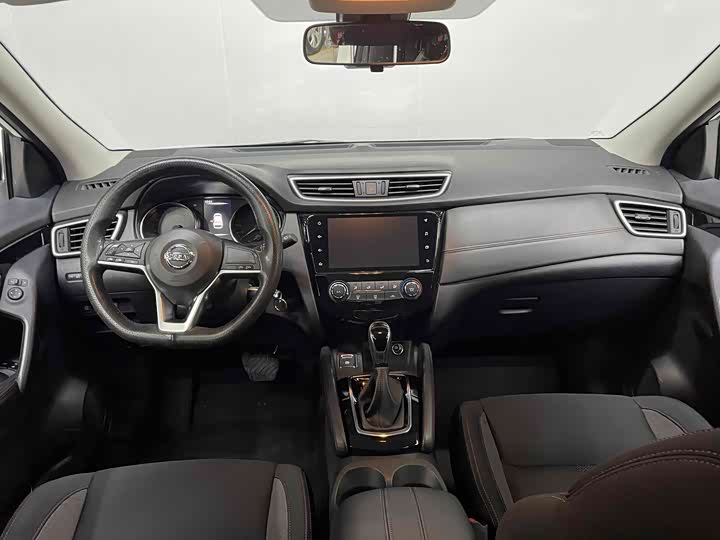 Photo 8 - Nissan Qashqai