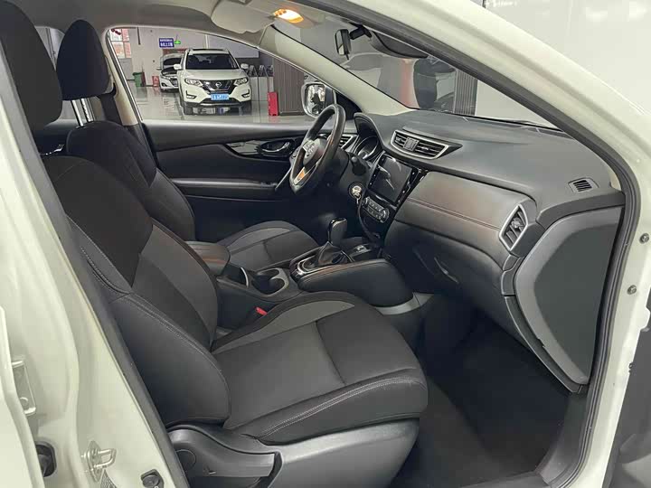 Photo 9 - Nissan Qashqai