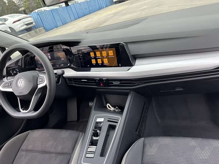 Фото 6 - Volkswagen Golf