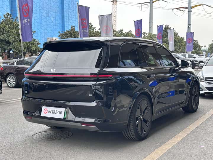 Фото 6 - LiXiang L8