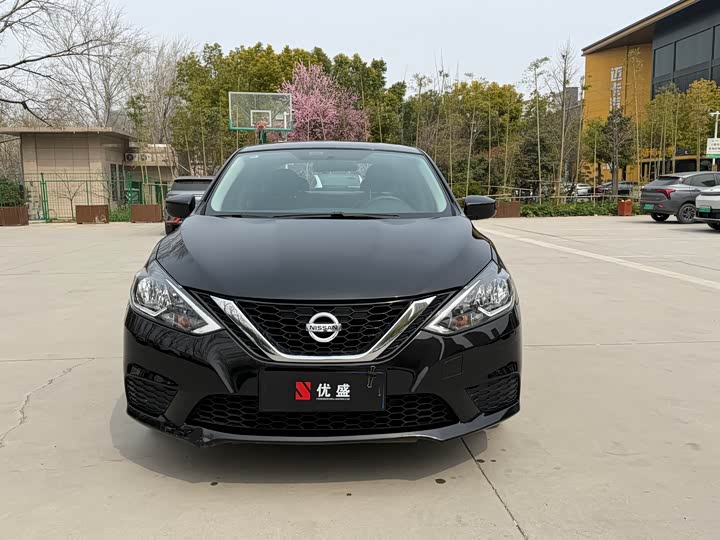 Фото 2 - Nissan Sylphy