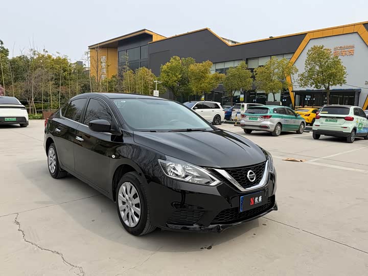 Фото 4 - Nissan Sylphy