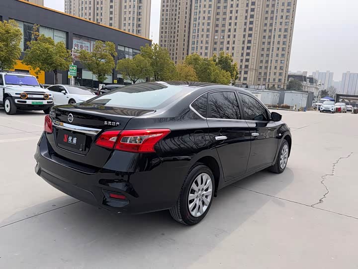 Фото 9 - Nissan Sylphy