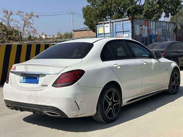 Фото 9 - Mercedes-Benz C-Class