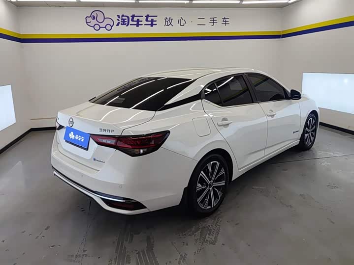 Фото 3 - Nissan Sylphy