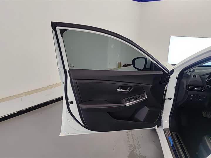 Фото 7 - Nissan Sylphy