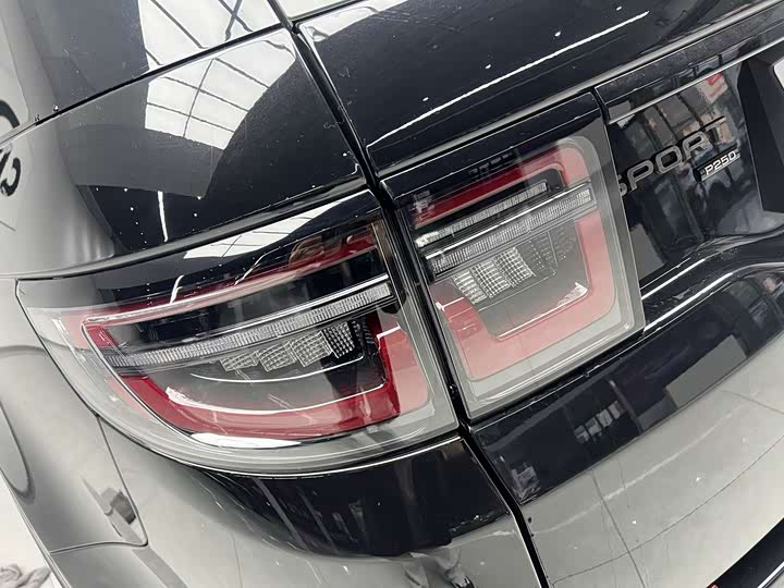 Фото 2 - Land Rover Discovery Sport