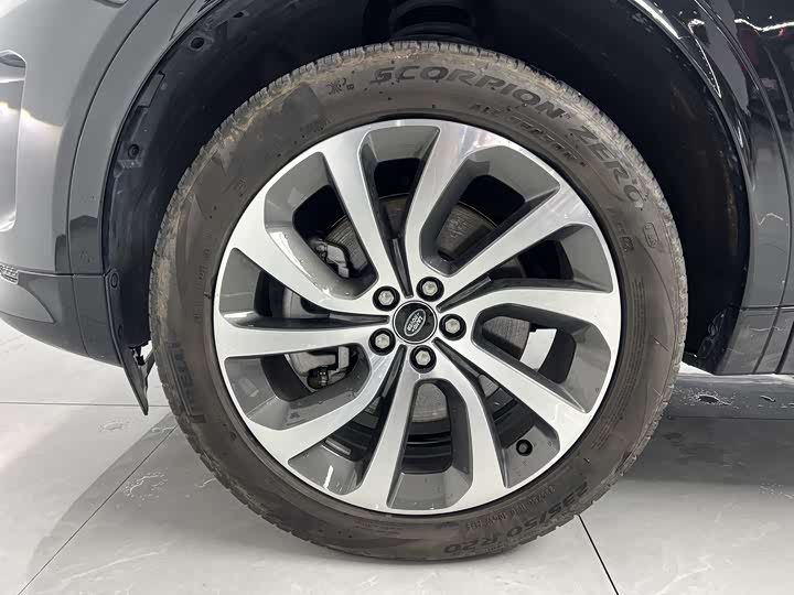 Фото 8 - Land Rover Discovery Sport