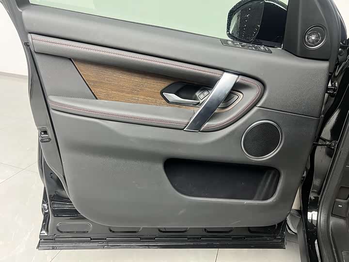 Фото 9 - Land Rover Discovery Sport