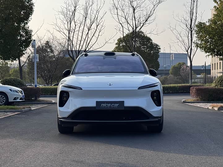 Фото 3 - Nio ES6