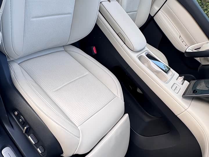 Фото 8 - Nio ES6