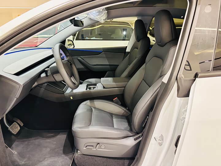 Фото 4 - Tesla Model Y