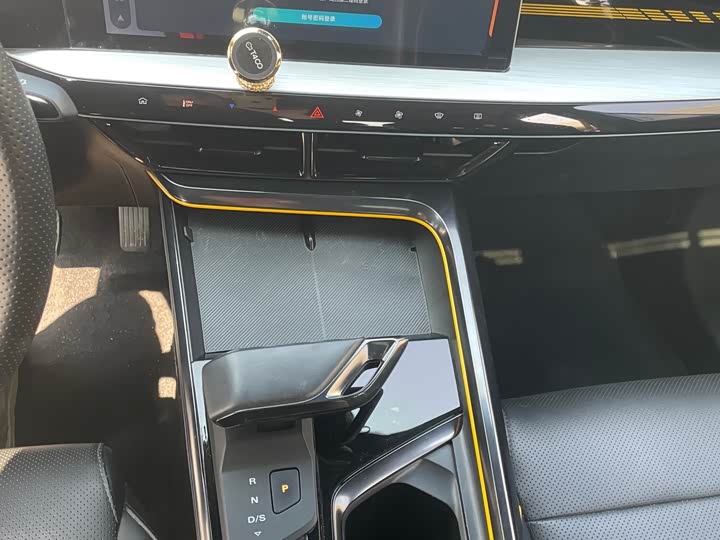 Фото 6 - MG Motor 5 Scorpio