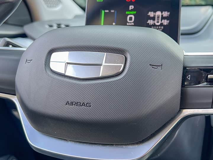 Фото 7 - Geely Geometry A