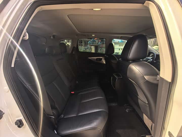 Фото 9 - Nissan Murano