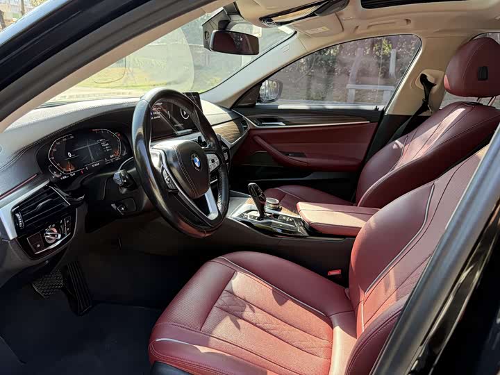 Photo 7 - BMW 5 Series