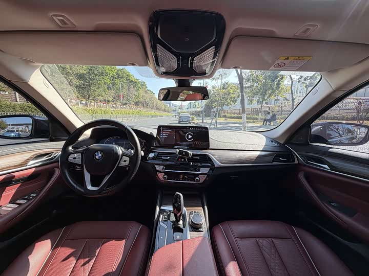 Photo 9 - BMW 5 Series