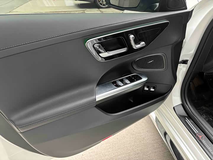 Фото 9 - Mercedes-Benz C-Class Hybrid