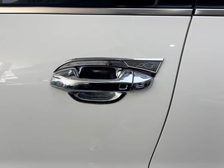 Фото 8 - Kia KX3