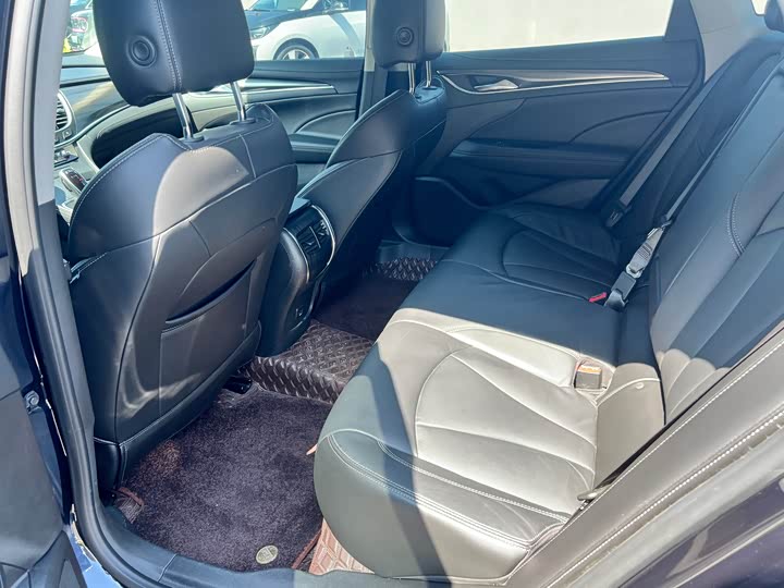 Фото 6 - Buick LaCrosse