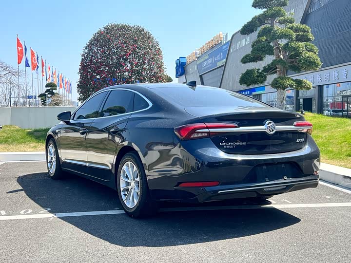 Фото 9 - Buick LaCrosse