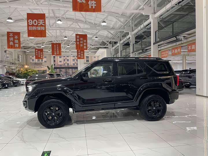 Photo 3 - Tank 400 Hybrid