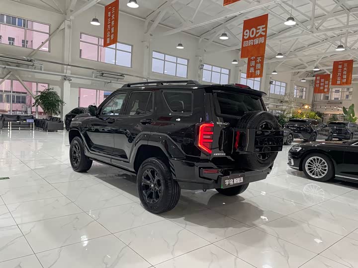 Photo 4 - Tank 400 Hybrid