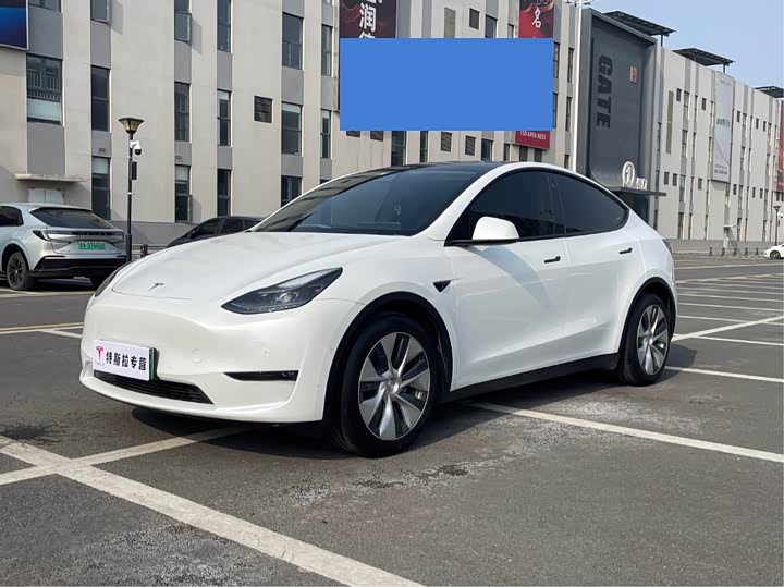 Фото 1 - Tesla Model Y
