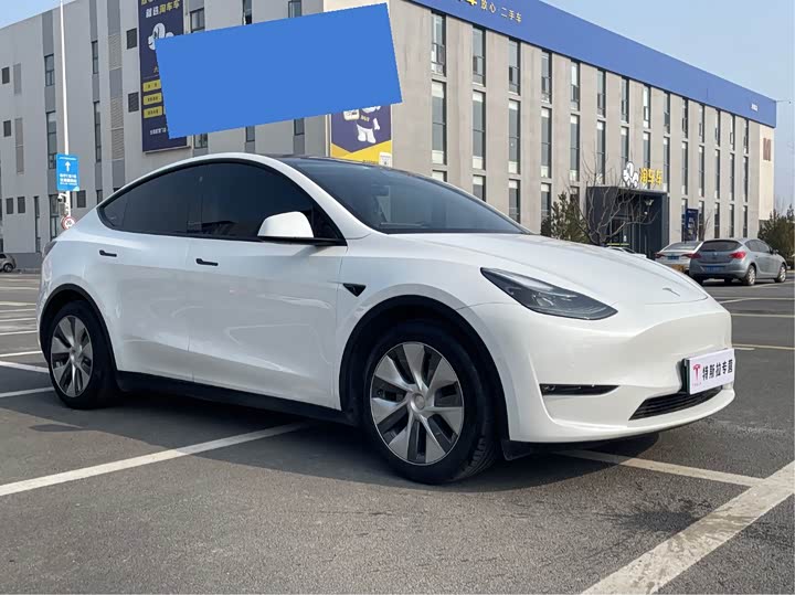 Фото 3 - Tesla Model Y