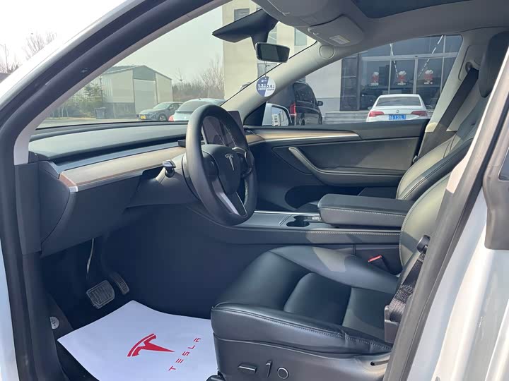 Фото 4 - Tesla Model Y