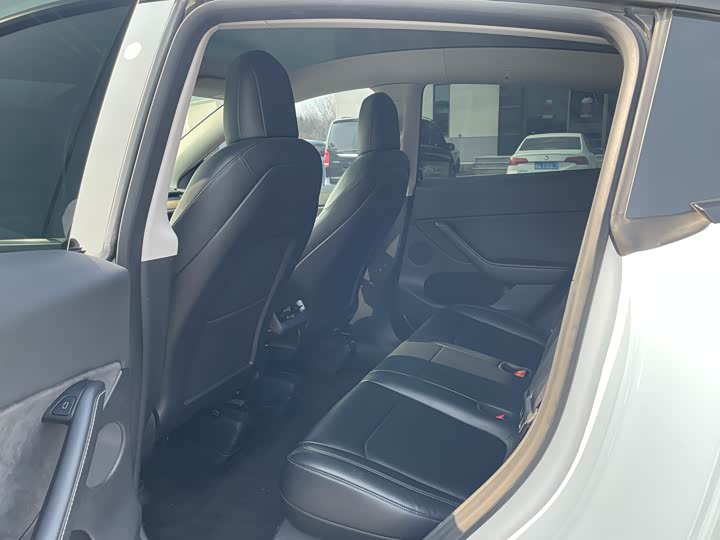 Фото 6 - Tesla Model Y