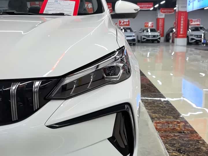 Фото 5 - Geely Binrui