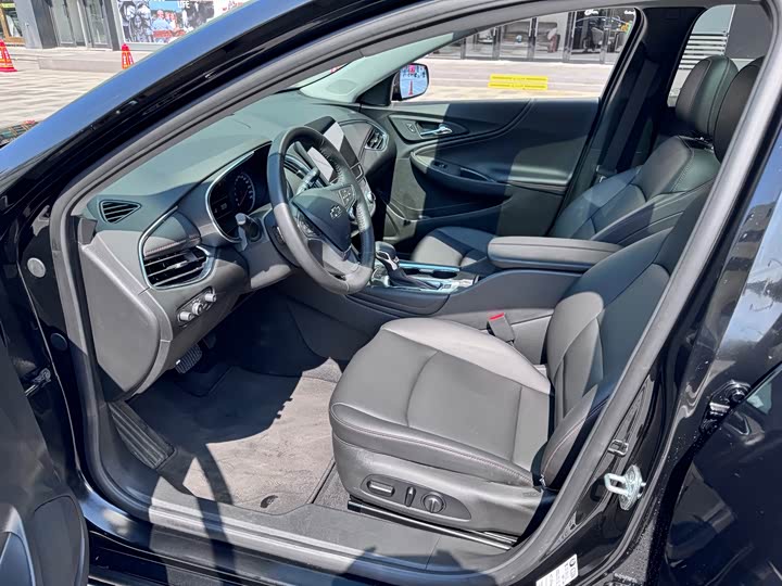 Фото 4 - Chevrolet Malibu XL