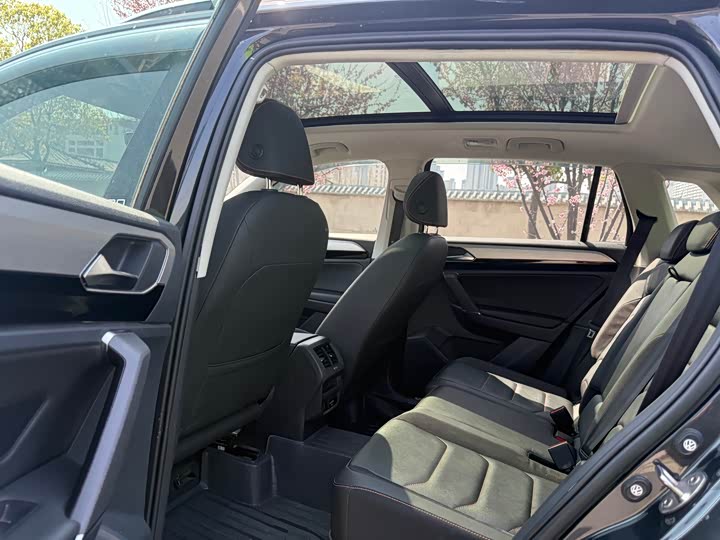 Фото 9 - Volkswagen Tayron