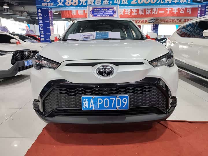 Photo 2 - Toyota Frontlander