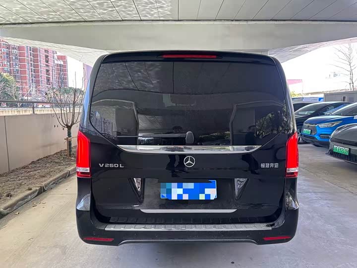 Фото 5 - Mercedes-Benz V-Class