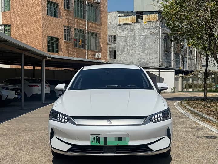 Фото 2 - BYD Qin Plus