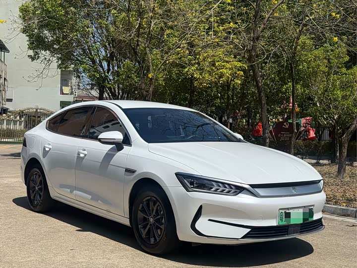 Фото 3 - BYD Qin Plus