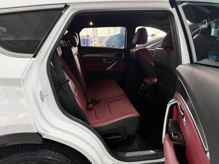 Photo 8 - Jetour X70 Plus