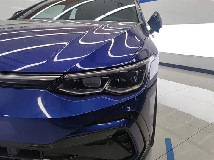 Фото 5 - Volkswagen Golf