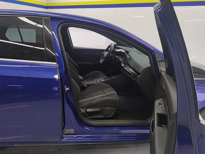 Фото 8 - Volkswagen Golf