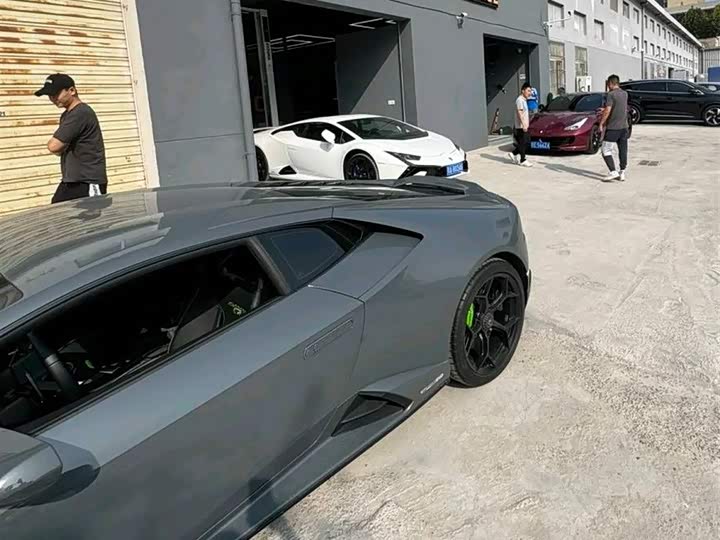 Фото 5 - Lamborghini Huracán