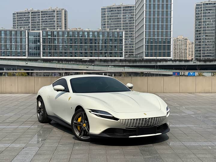 Фото 3 - Ferrari Roma