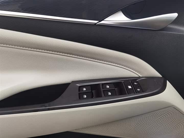 Фото 9 - Maxus G50