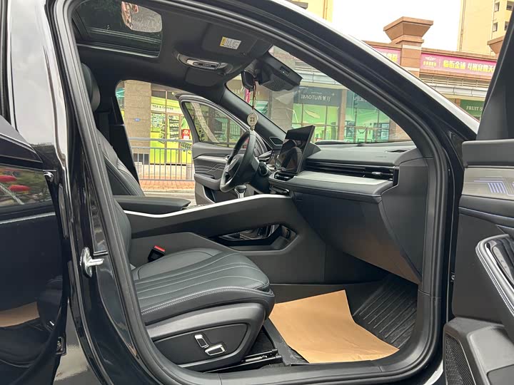 Фото 7 - Geely Preface